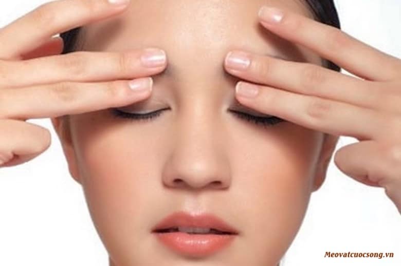 Massage giúp giảm mỏi mắt